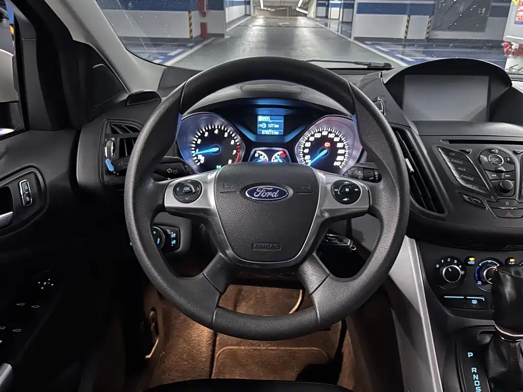 Ford Kuga 2013 — фото 10