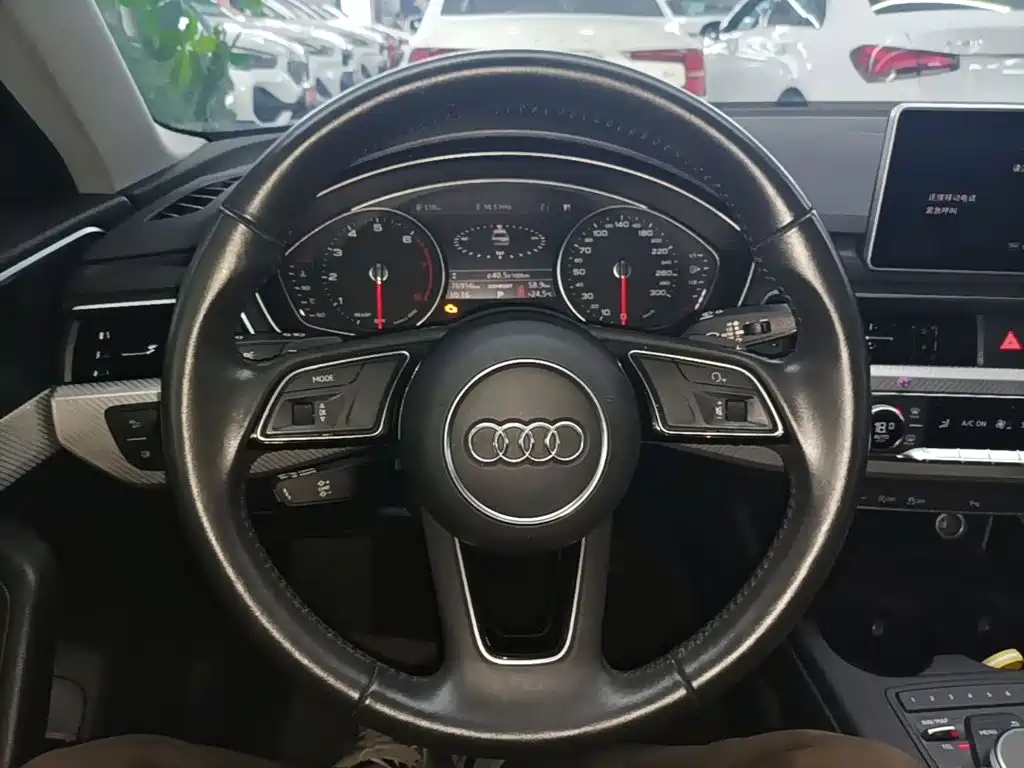 Audi A4L 2017 — фото 11