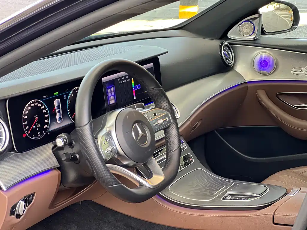 Mercedes-Benz E-Class 2020 — фото 13