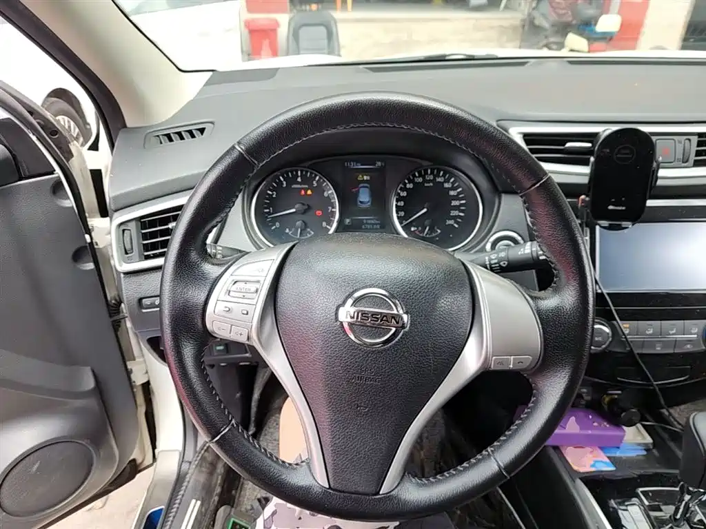 Nissan Qashqai 2017 — фото 11