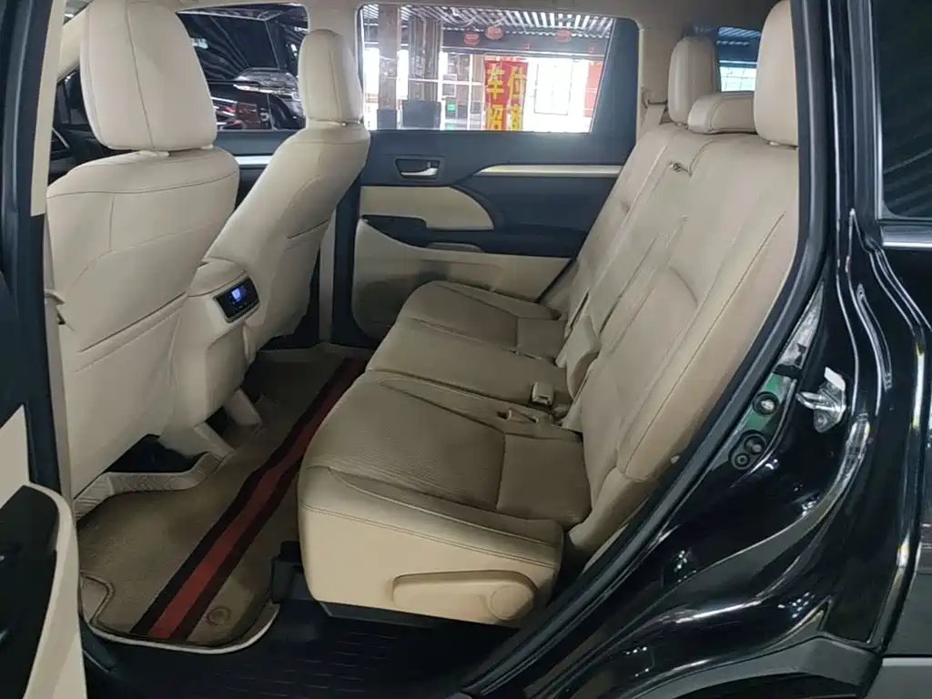 Toyota Highlander 2019 — фото 17