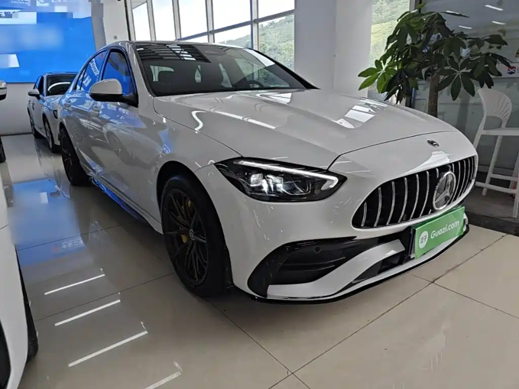 Mercedes-Benz C-Class 2024