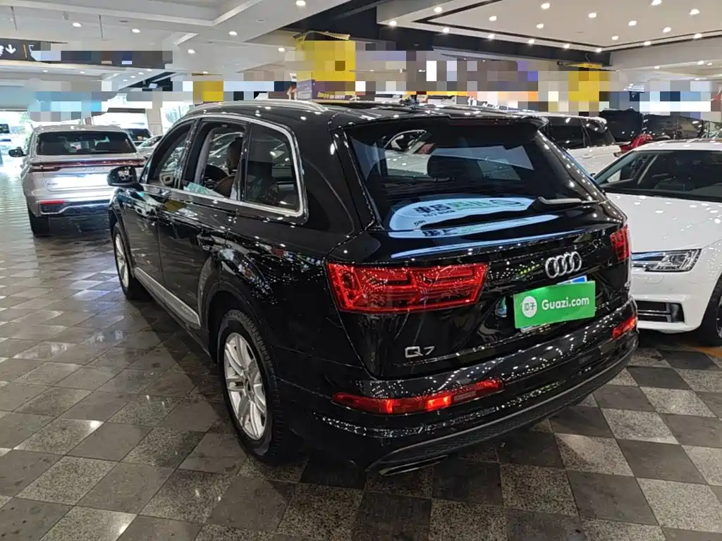 Audi Q7 2019 — фото 5