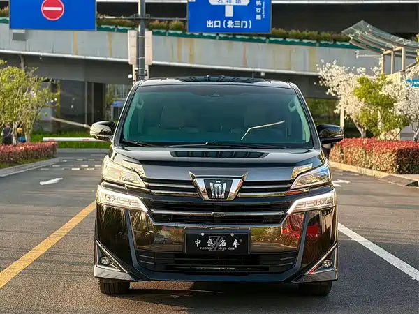 Toyota Vellfire 2021