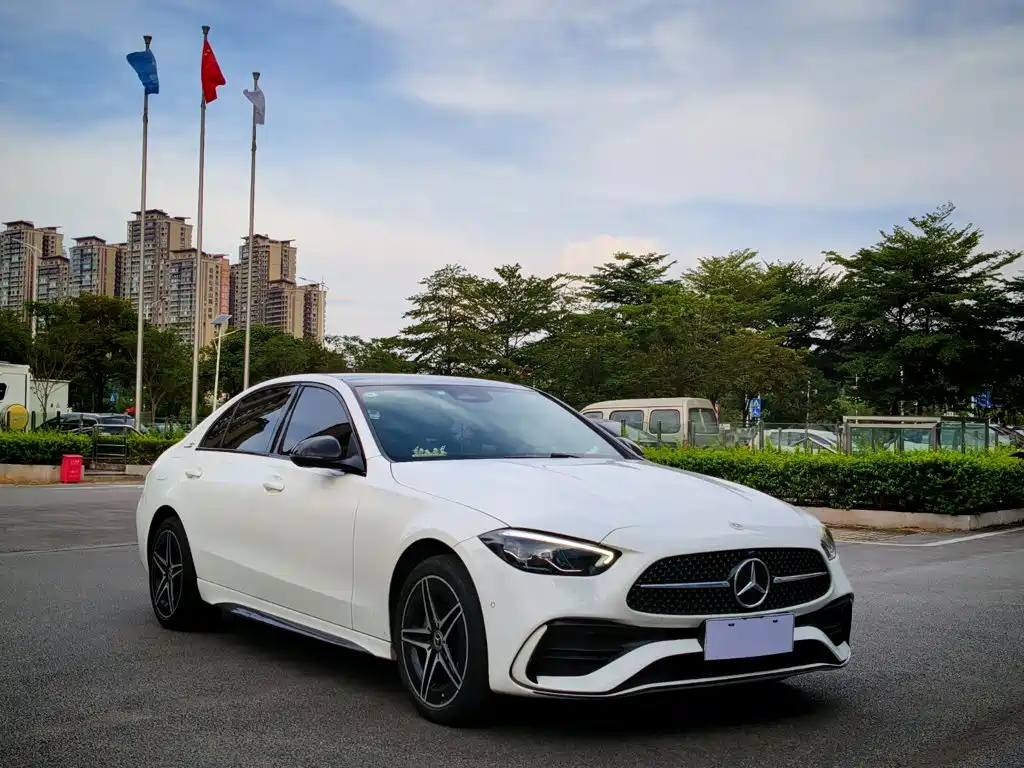 Mercedes-Benz C-Class 2024