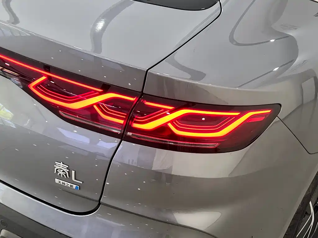 BYD Qin L 2025 — фото 6