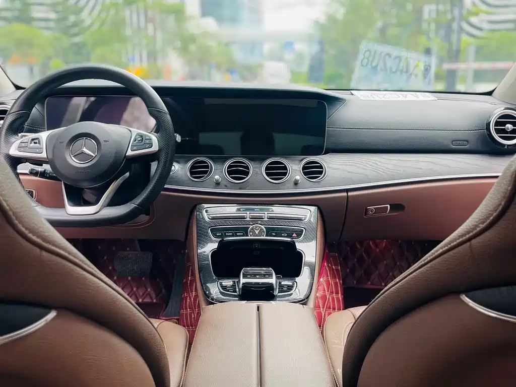 Mercedes-Benz E-Class 2017 — фото 28