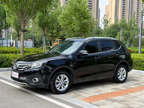 GAC Trumpchi GS5 Super 2015