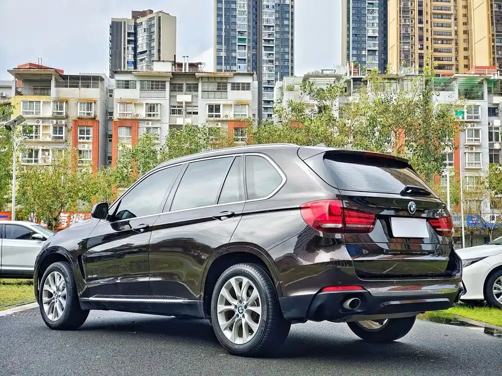 BMW X5 2018 — фото 9