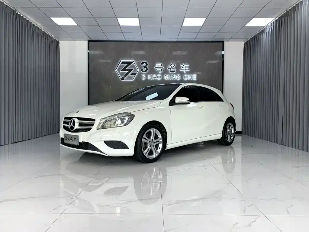Mercedes-Benz A-Class 2015 — фото 4