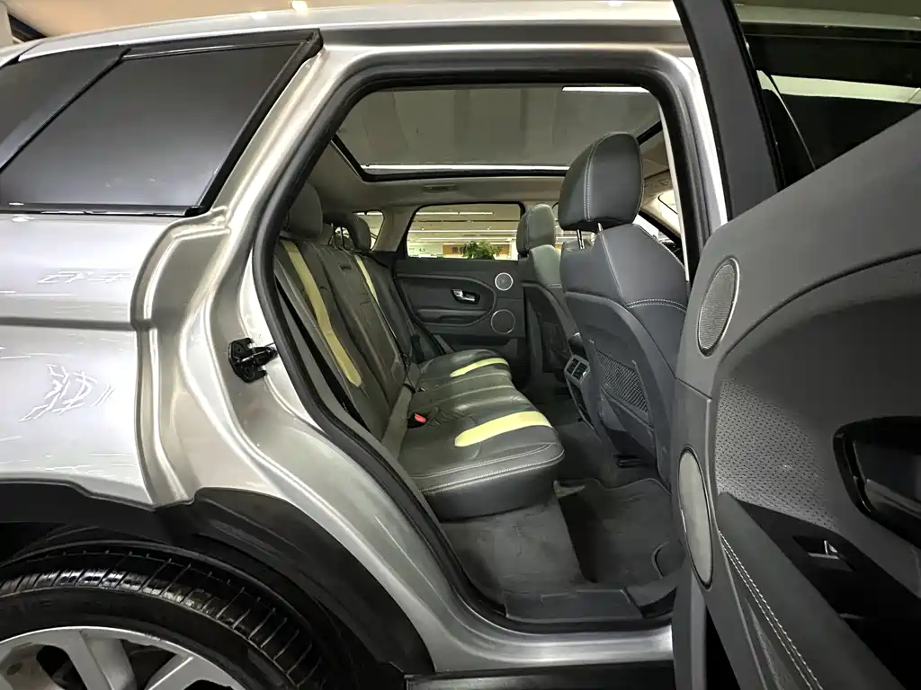 Land Rover Evoque 2012 — фото 24
