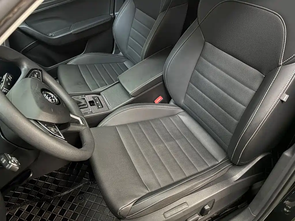 Skoda Speedy 2023 — фото 8