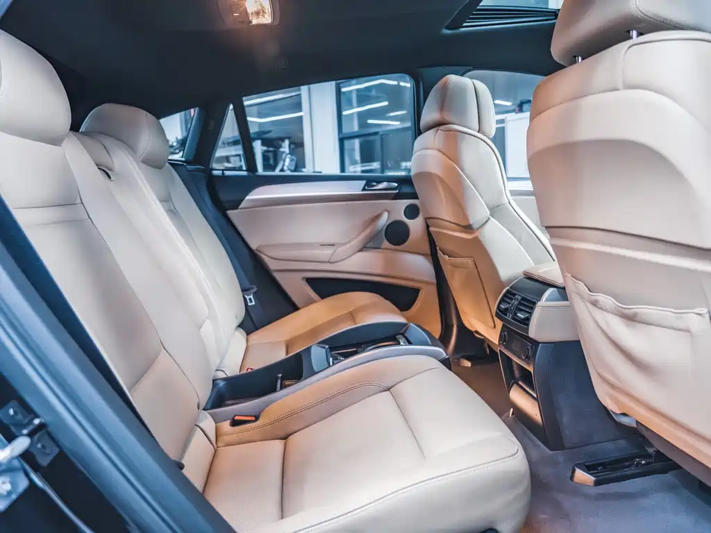 BMW X6 M 2013 — фото 17