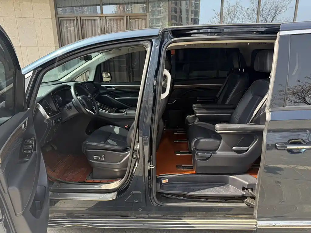 GAC Trumpchi M8 2022 — фото 18