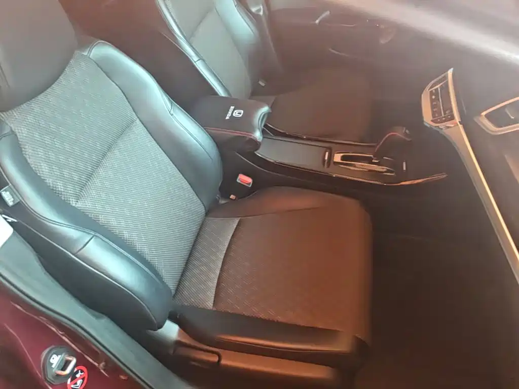 Honda Jade 2017 — фото 25