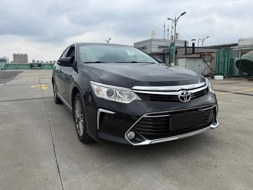 Toyota Camry 2016 — фото 3