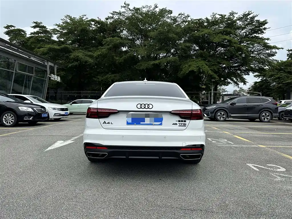Audi A4L 2024