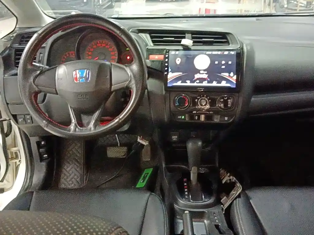 Honda Fit 2015 — фото 10