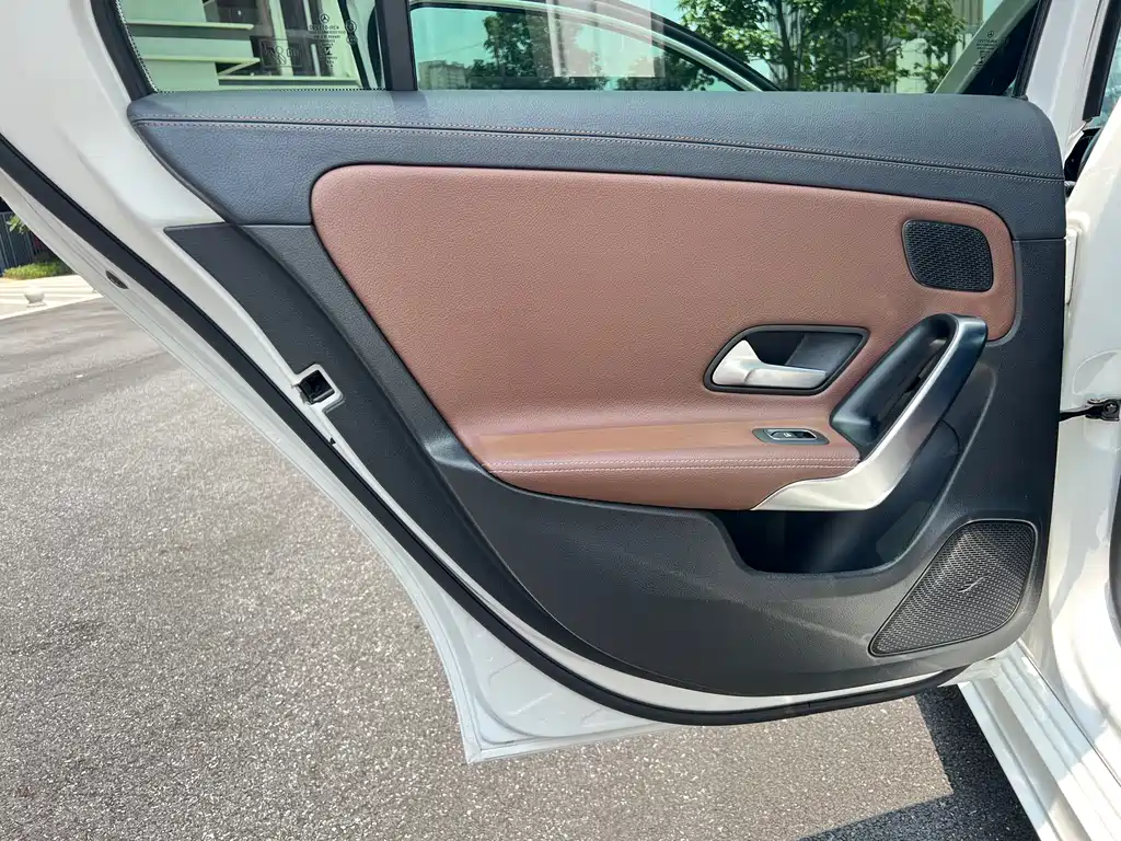 Mercedes-Benz A-Class 2019 — фото 39