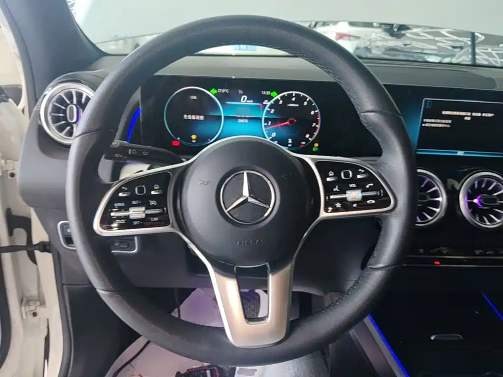 Mercedes-Benz GLB 2023 — фото 11