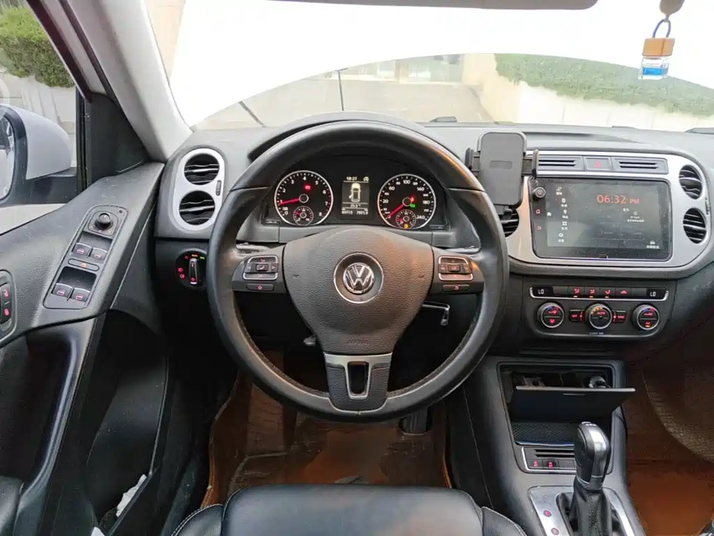 Volkswagen Tiguan 2018 — фото 11