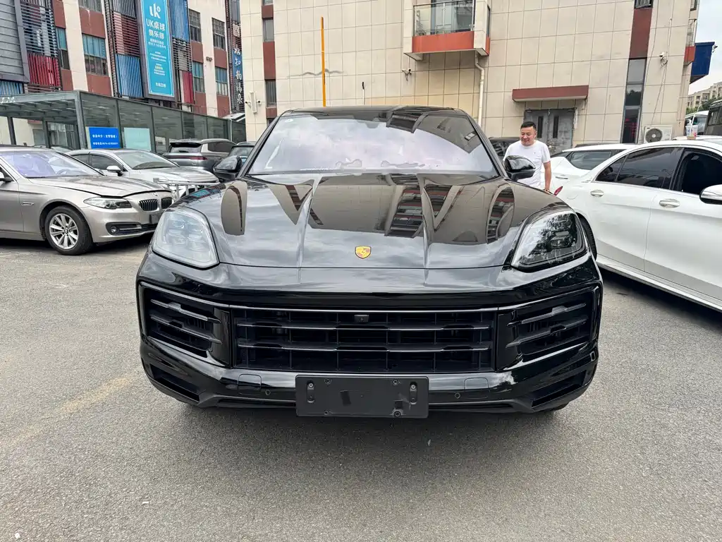 Porsche Cayenne 2023 — фото 2