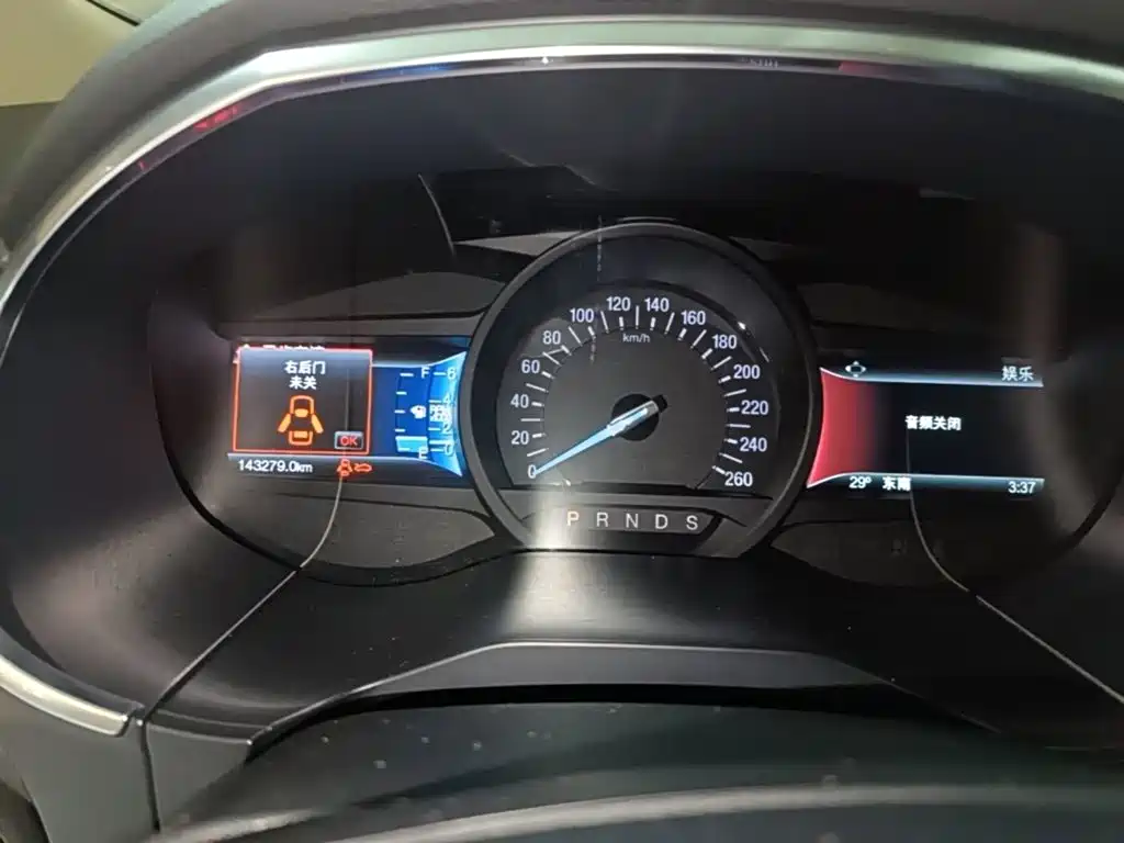 Ford Edge 2015 — фото 12