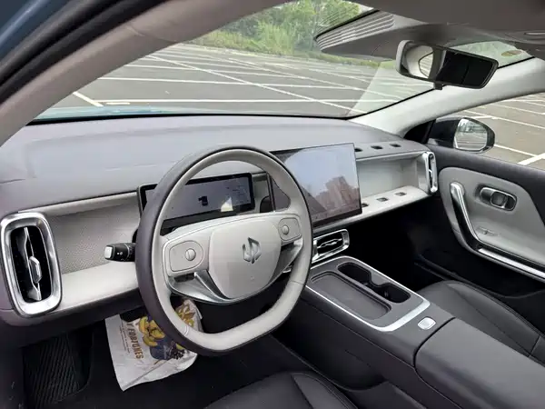 Leapmotor B01 2025