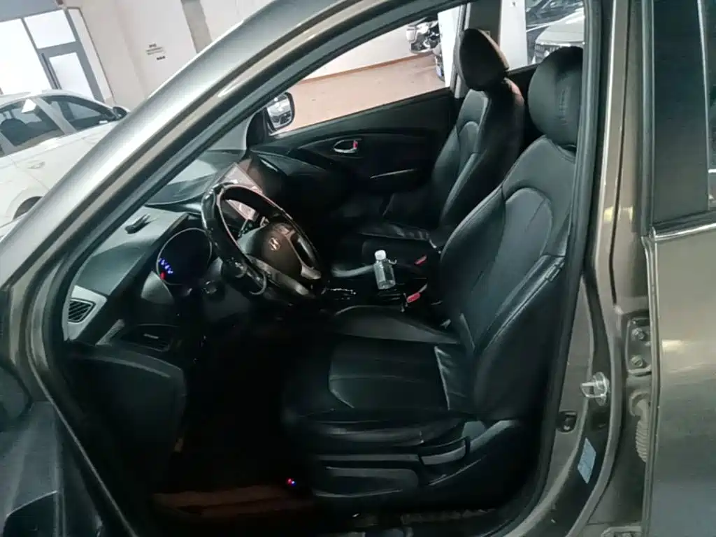 Hyundai ix35 2015 — фото 15