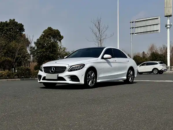 Mercedes-Benz C-Class 2021