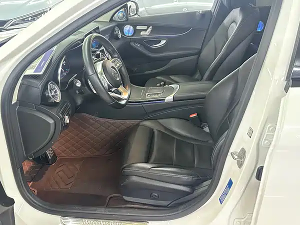 Mercedes-Benz C-Class 2021