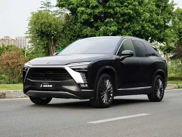 NIO ES8 2021
