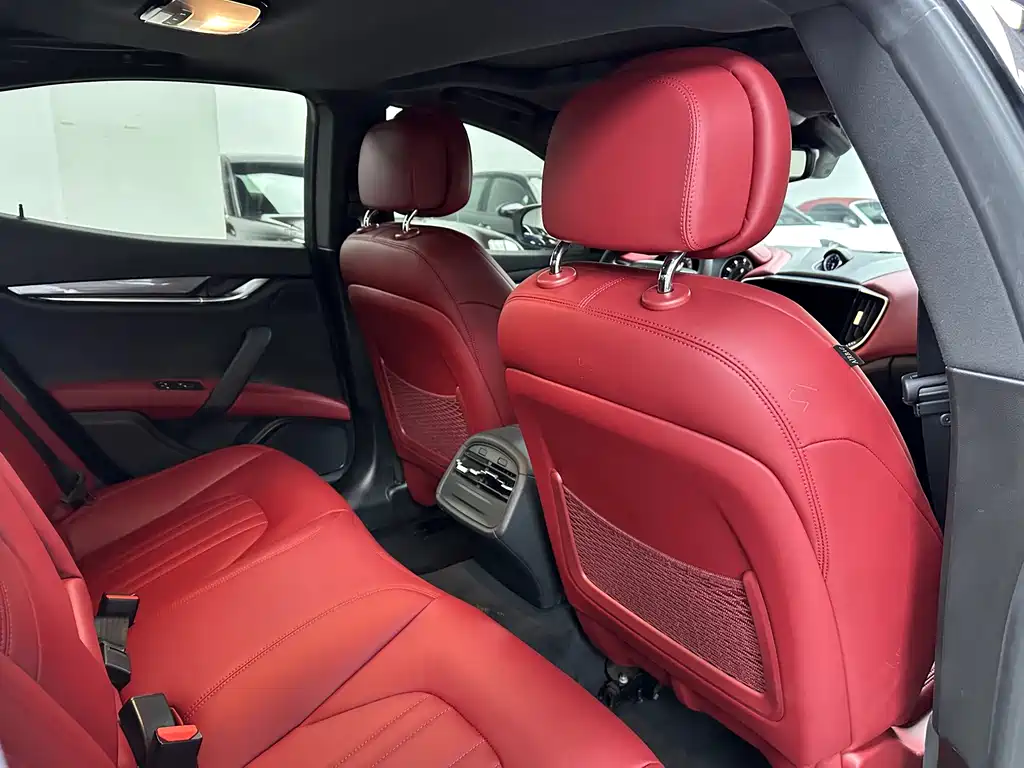Maserati Ghibli 2021 — фото 13
