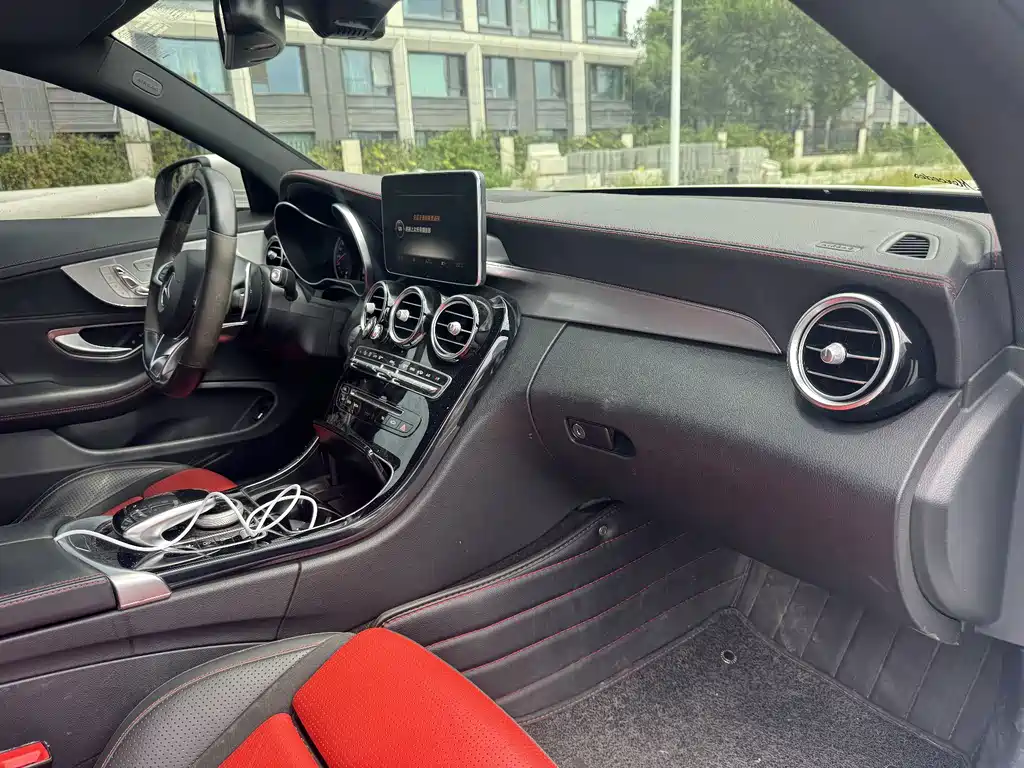 Mercedes-Benz C-Class AMG 2018 — фото 16