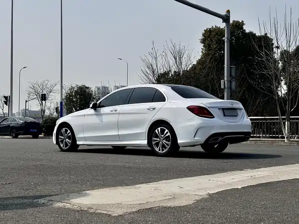 Mercedes-Benz C-Class 2021