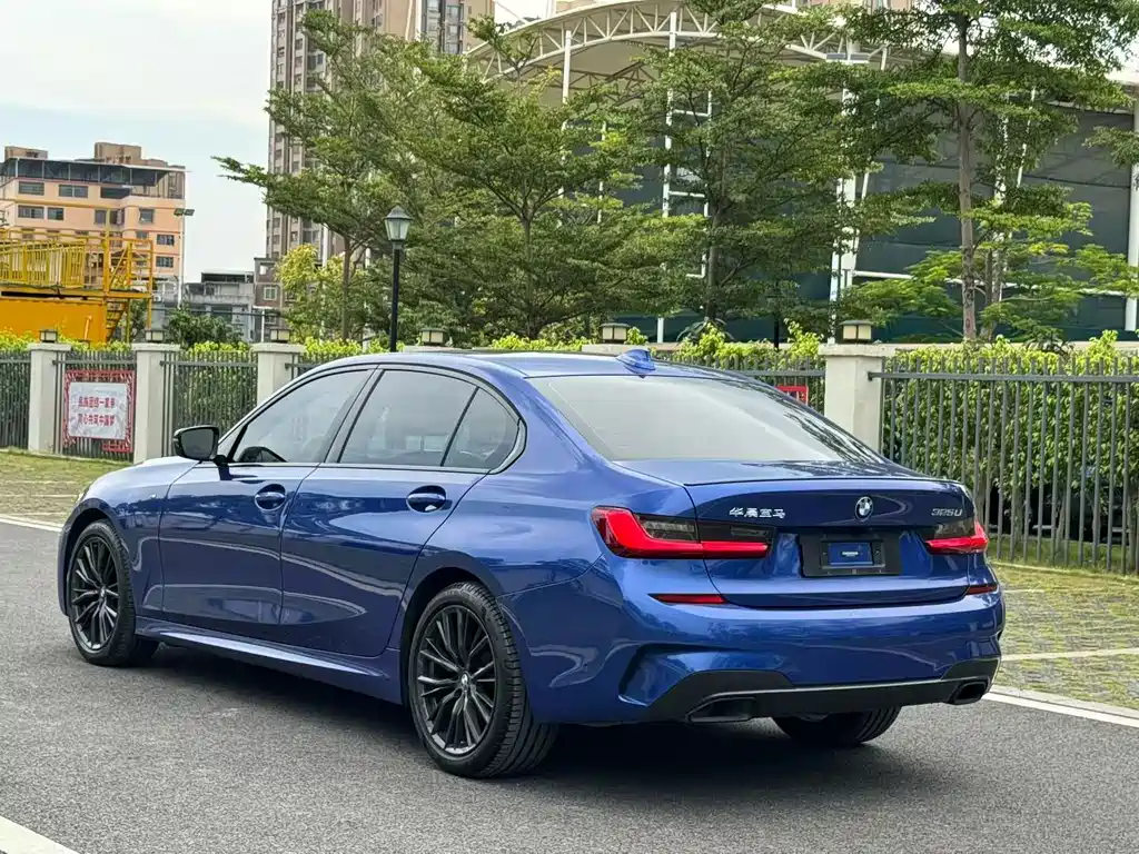 BMW 3 Series 2021