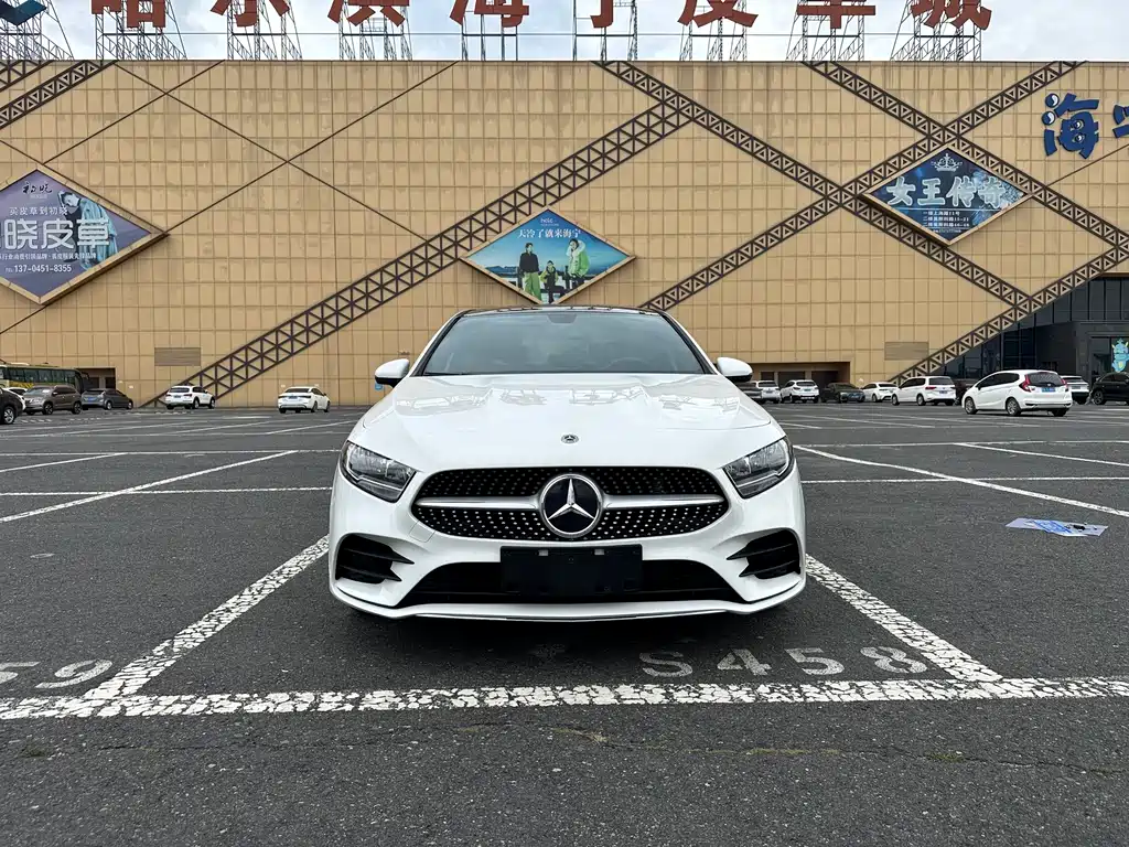 Mercedes-Benz A-Class 2022 — фото 3