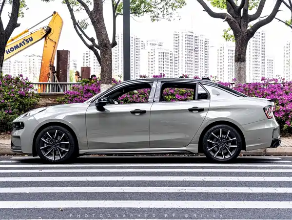 Lynk & Co 03 2021