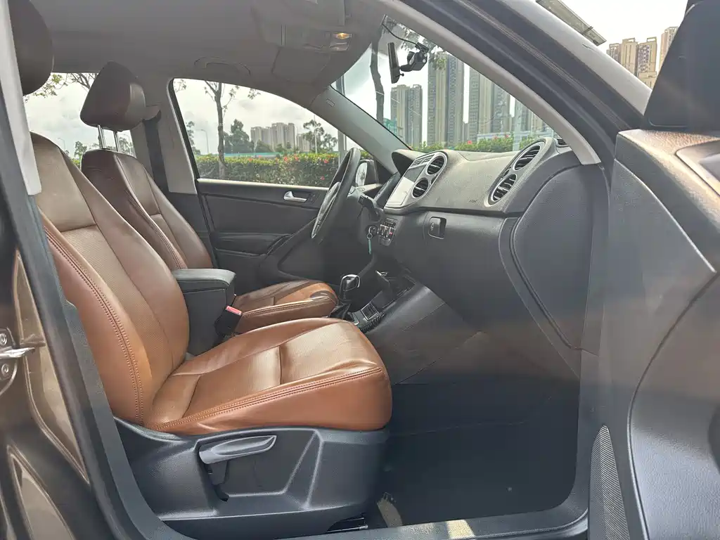 Volkswagen Tiguan 2015 — фото 16