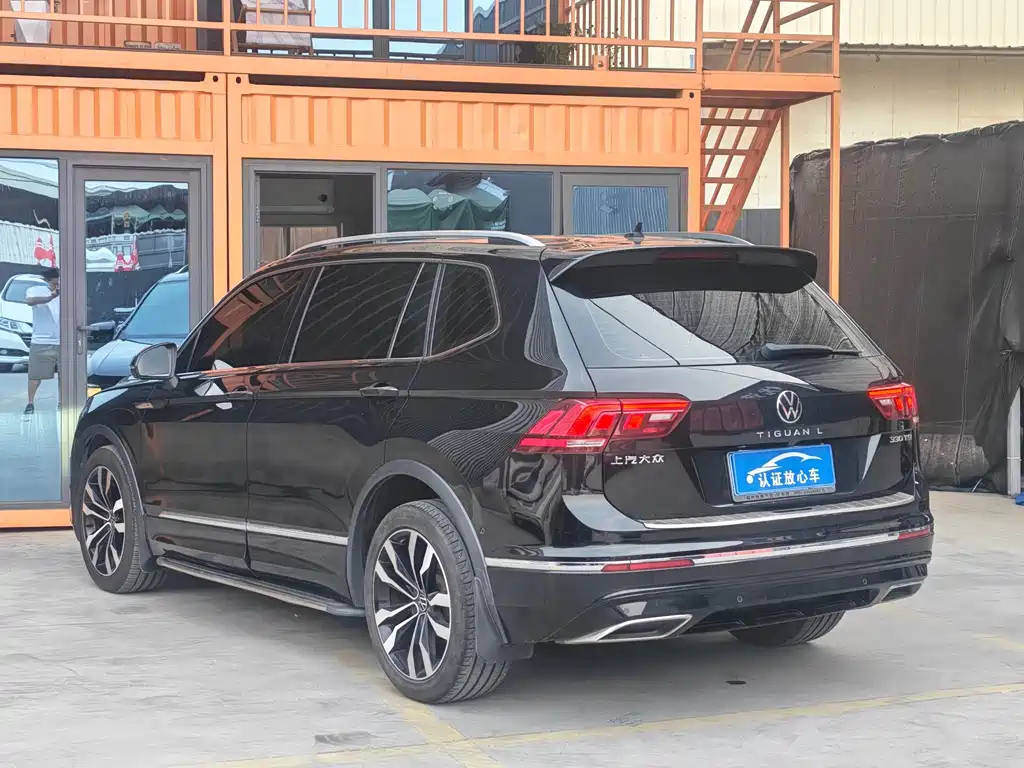 Volkswagen Tiguan L 2021 — фото 9