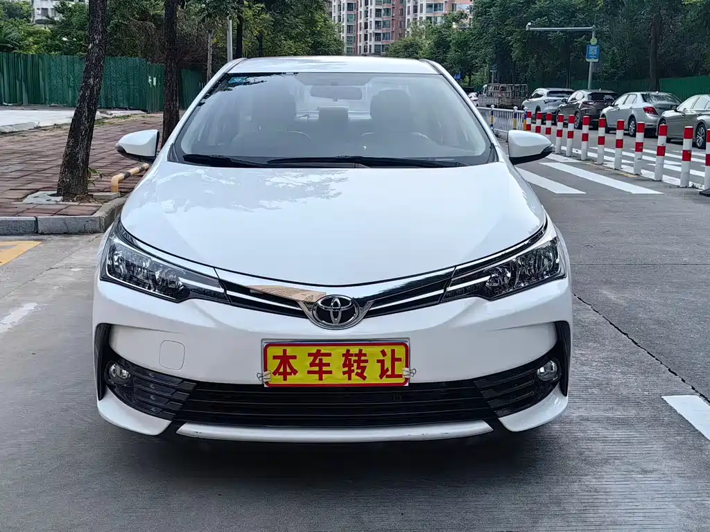 Toyota Corolla 2017 — фото 2