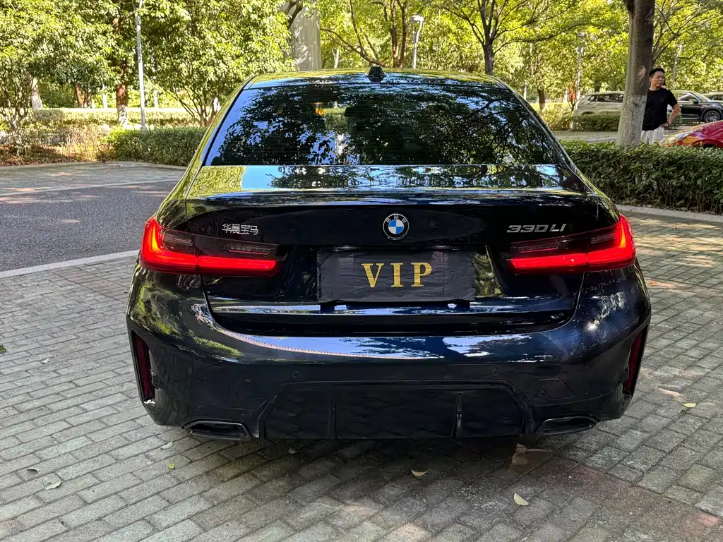 BMW 3 Series 2024