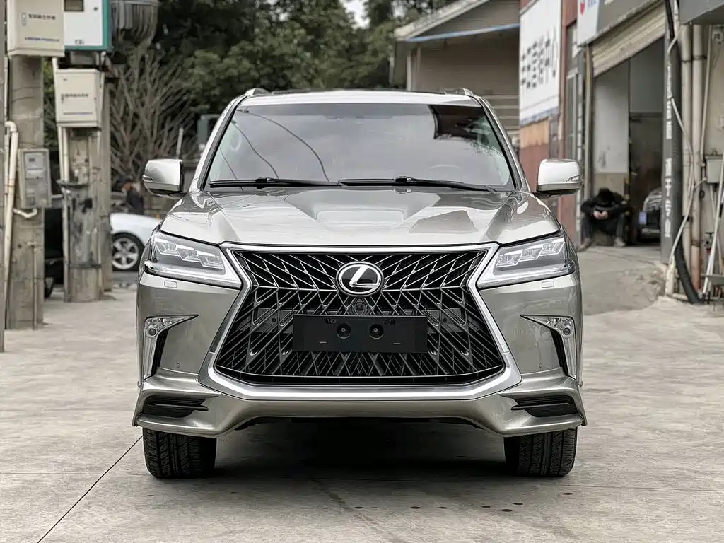 Lexus LX 2019