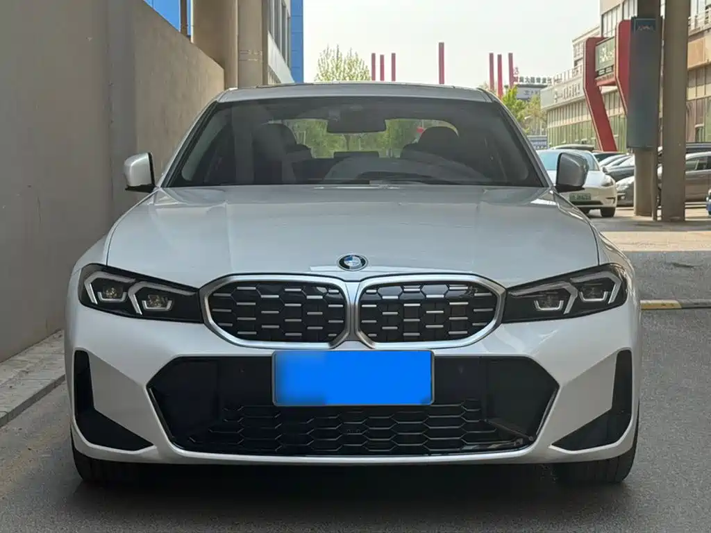 BMW 3 Series 2023 — фото 13