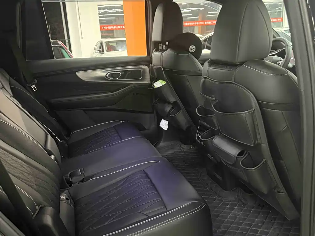 GAC Motor Trumpchi GS8 2024 — фото 12