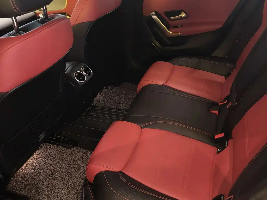 Mercedes-Benz A-Class AMG 2021 — фото 11