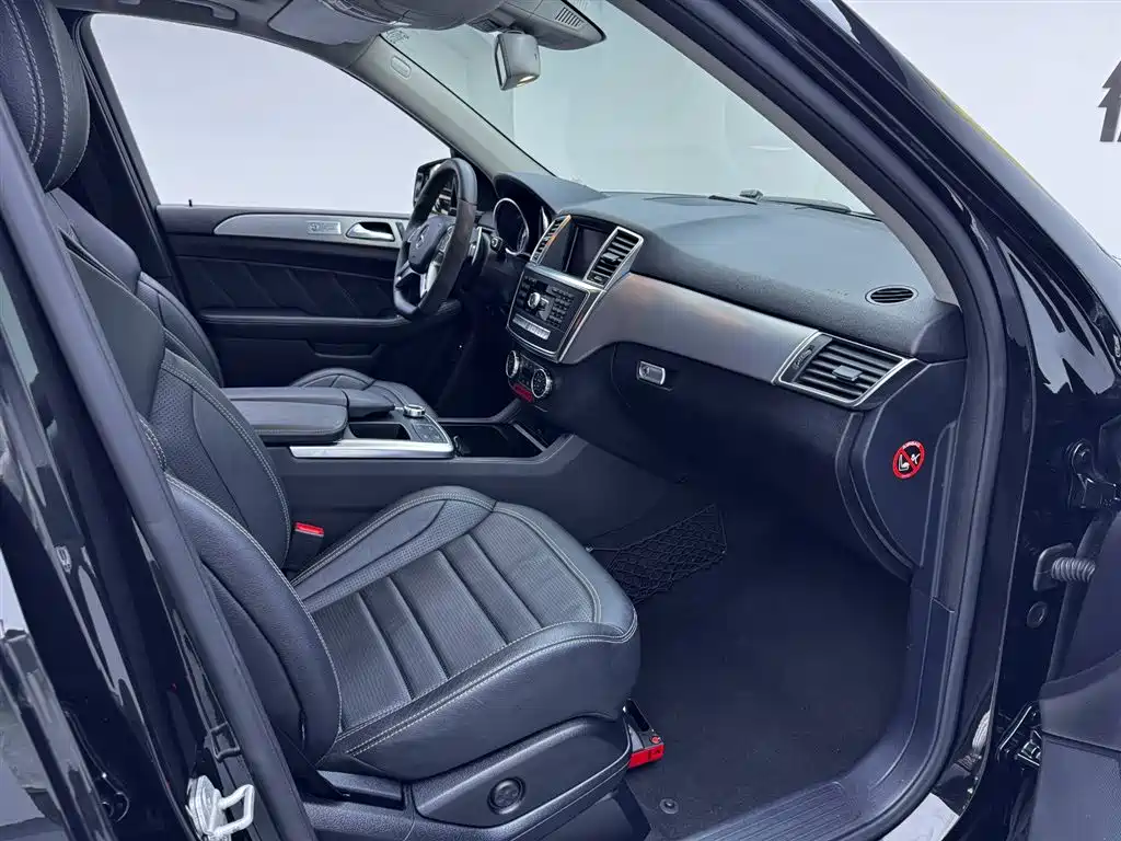 Mercedes-Benz M-Class AMG 2016 — фото 20