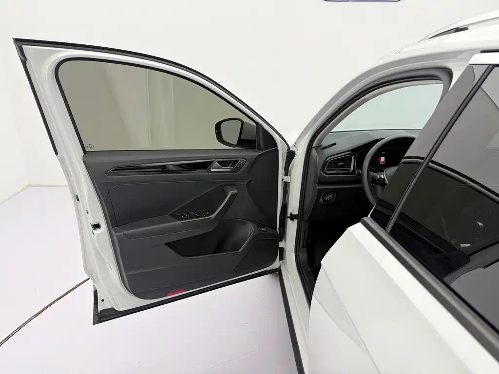 Volkswagen T-Roc 2022 — фото 23