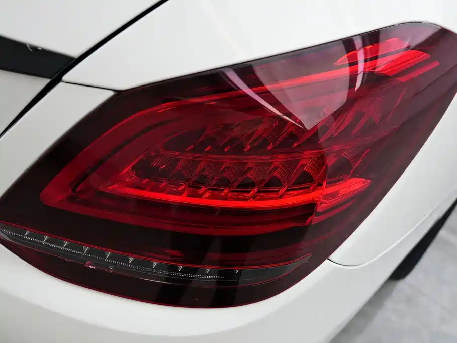 Mercedes-Benz C-Class 2019