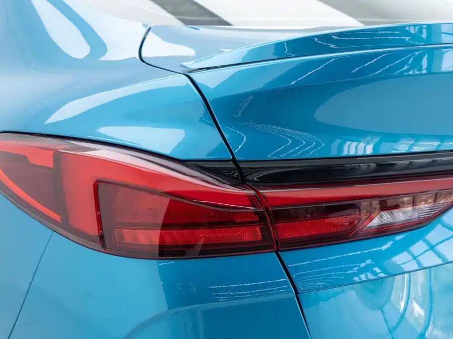 BMW 2 Series 2025 — фото 11